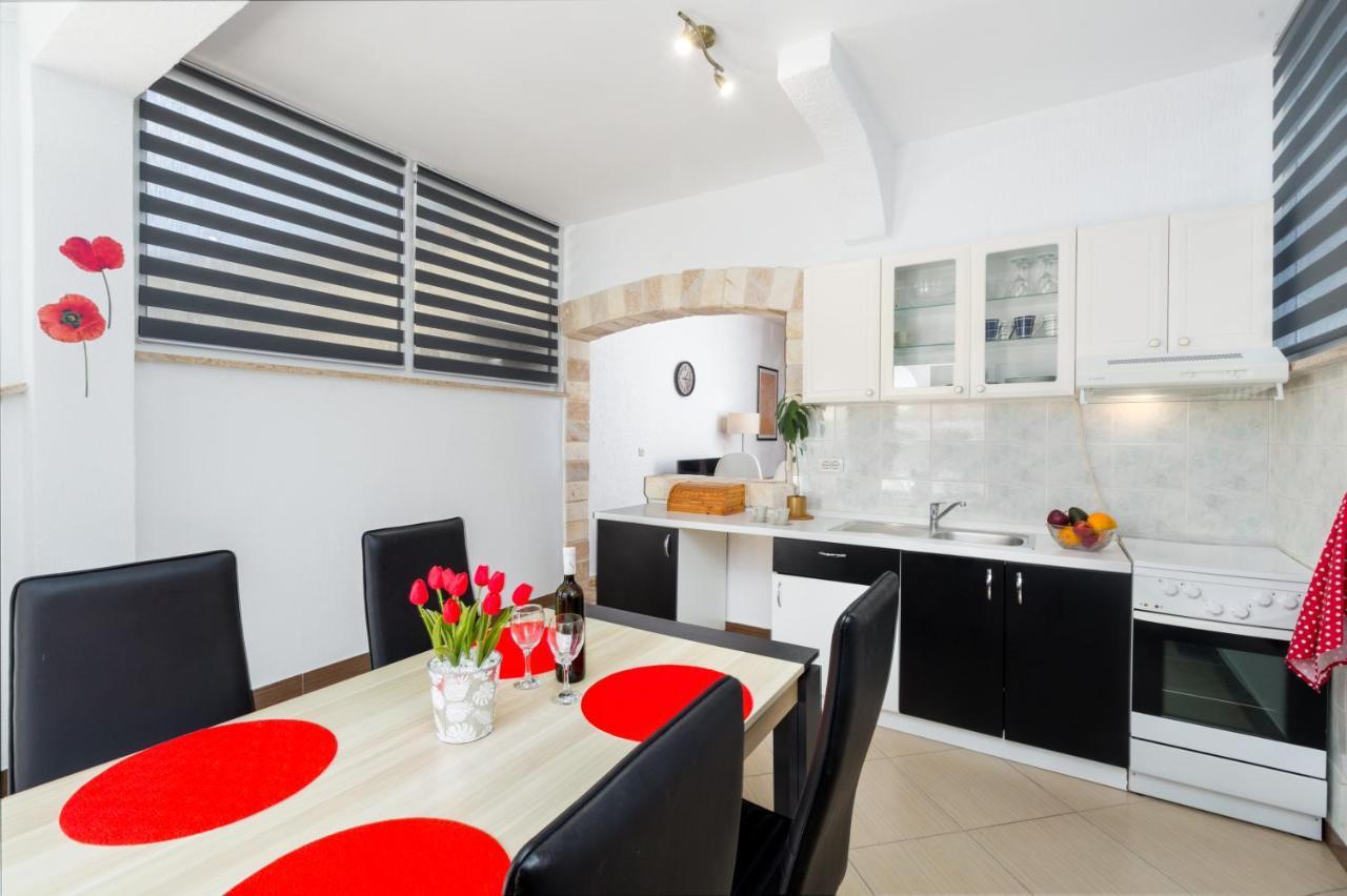 Family Apartment Romina Врсар Екстер'єр фото