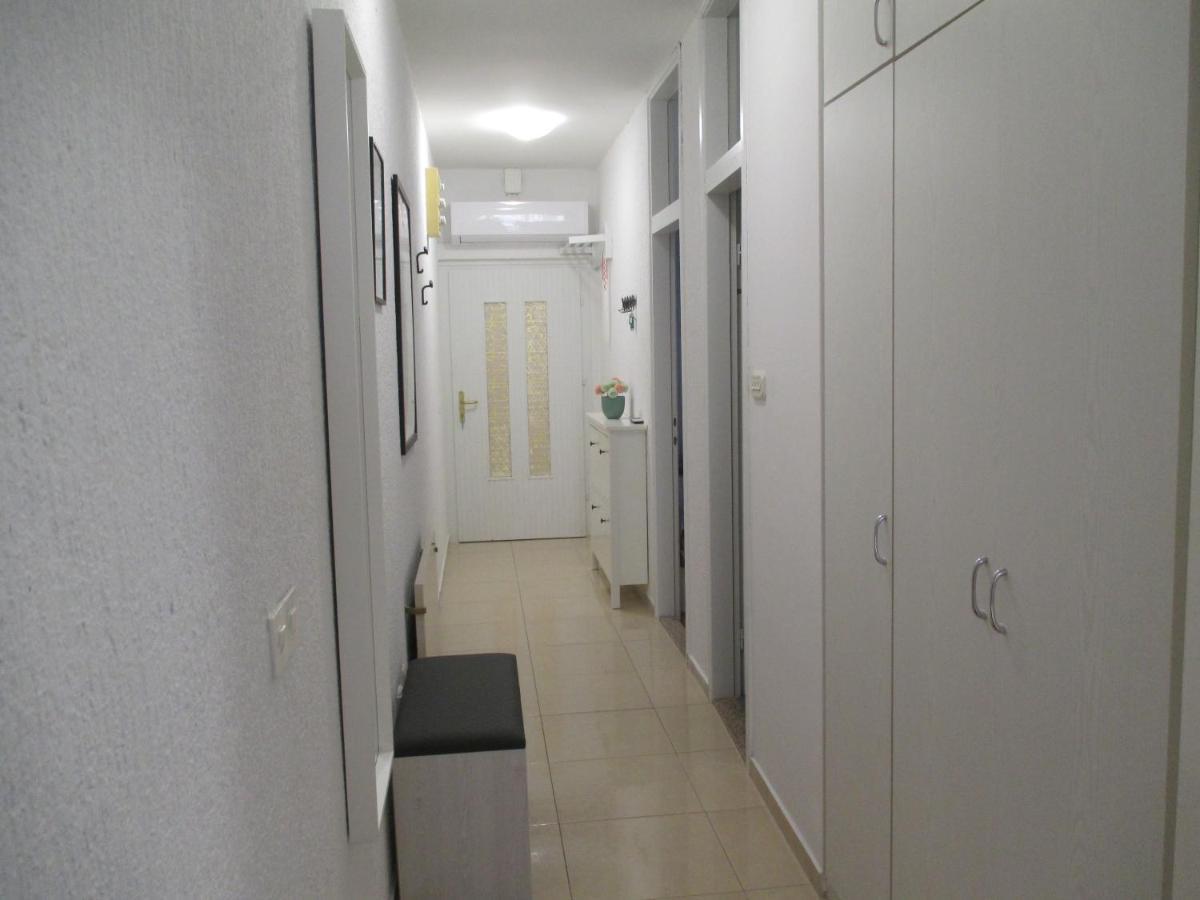 Family Apartment Romina Врсар Екстер'єр фото